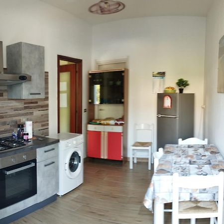 Casa Vacanze"Il Bouganville" Carbonia Esterno foto