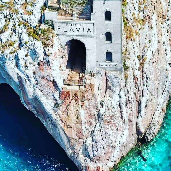 Casa Vacanze"Il Bouganville" Carbonia Esterno foto