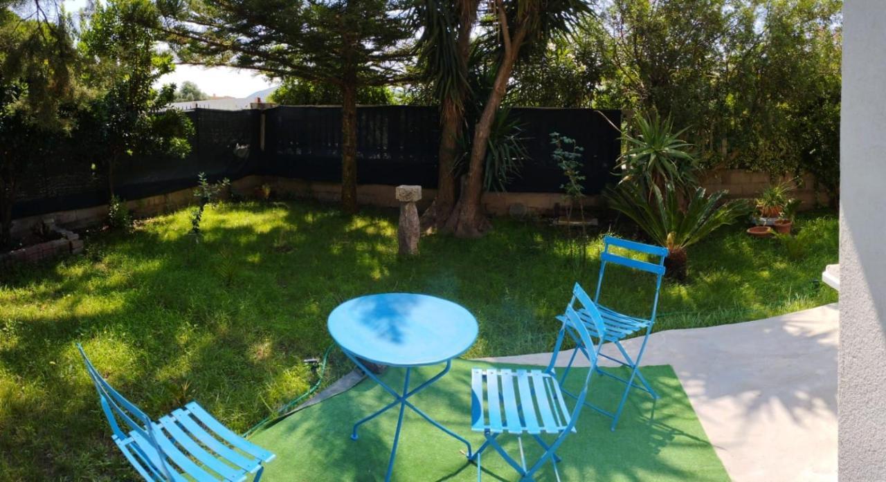 Casa Vacanze"Il Bouganville" Carbonia Esterno foto